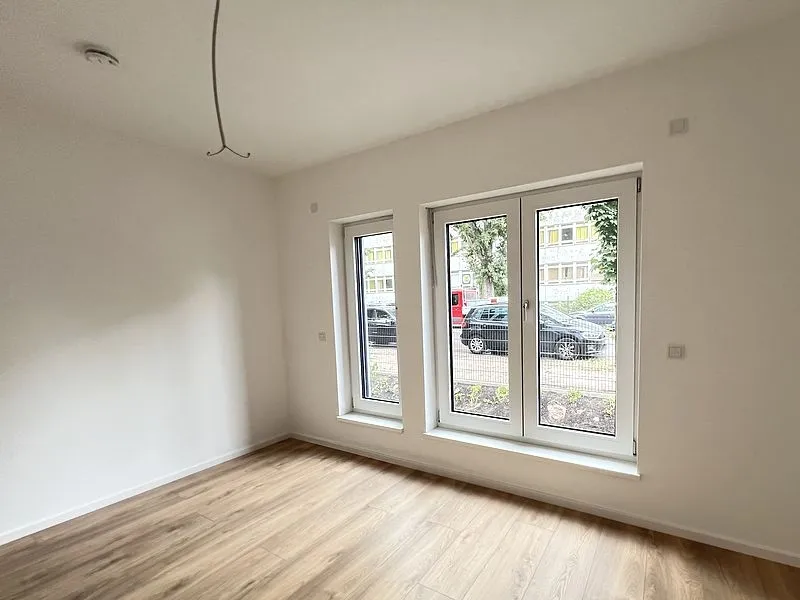 Neubau Erstbezug Erdgeschoss mit Terrasse WE 1 - — photo 1